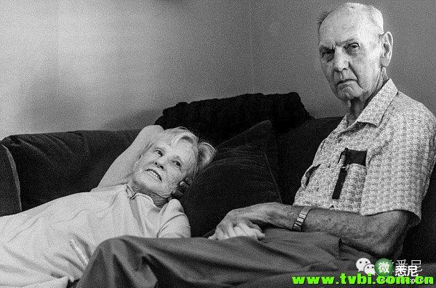 结婚62年的老夫妻,牵手走到生命最后一刻。。这辈子最幸福的事，就是执子之手,与子偕老 ...