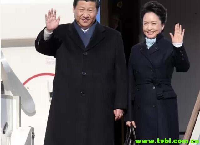 最新动图~！有一种爱叫做习大大和彭麻麻！超有爱！