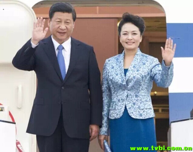 最新动图~！有一种爱叫做习大大和彭麻麻！超有爱！