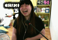 “啊！我的小鱼干…….啊！ 我的肉丸子……”