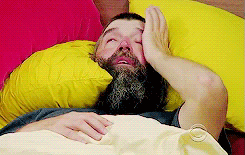 “啊！我的小鱼干…….啊！ 我的肉丸子……”