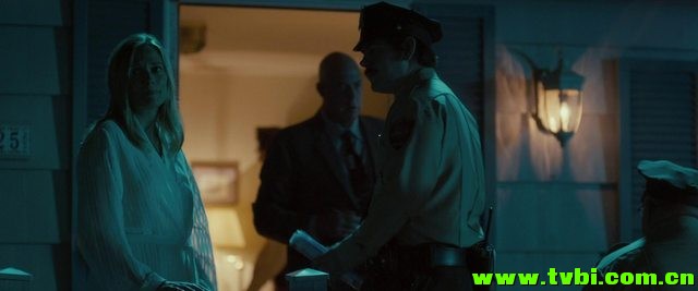 七月寒潮 Cold in July 2014 1080p BluRay x264 DTS-RARBG